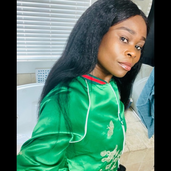 Meet your Posher, Adelaide - Picture 2 of 4